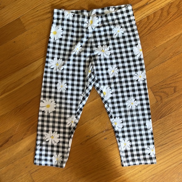 Lot Of Girls Capris - Picture 6 of 7